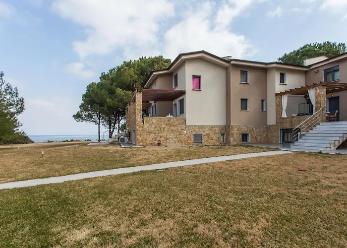 Daphne, Beachfront House Glarokavos #feelslikehome * פפקוהורי