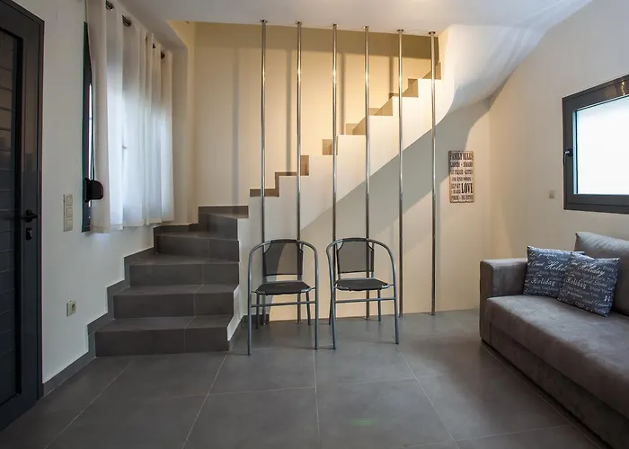 Daphne, Beachfront House Glarokavos #feelslikehome *