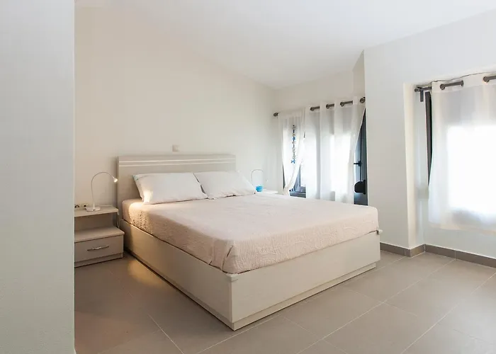 Daphne, Beachfront House Glarokavos #feelslikehome פפקוהורי