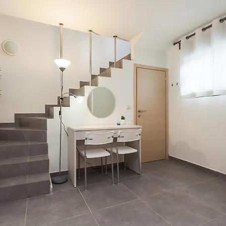 Nyaraló Daphne, Beachfront House Glarokavos #feelslikehome