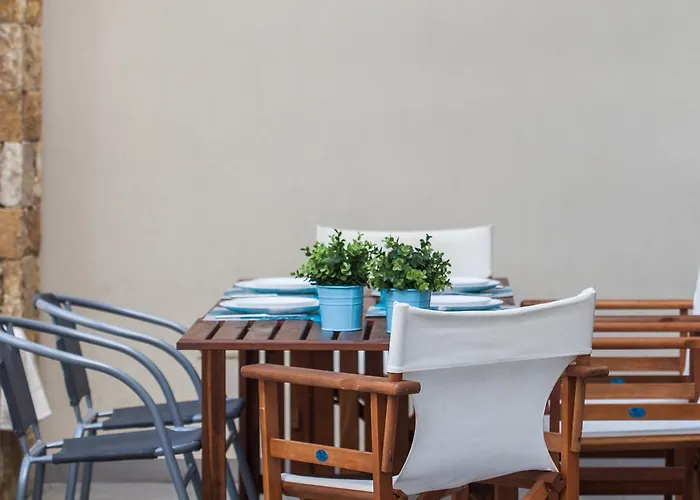 Daphne, Beachfront House Glarokavos #feelslikehome