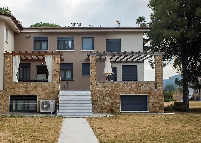 Daphne, Beachfront House Glarokavos #feelslikehome *