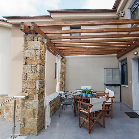 Hébergement de vacances Daphne, Beachfront House Glarokavos #feelslikehome Pefkochori