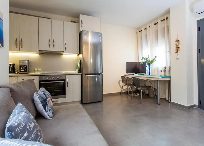 Daphne, Beachfront House Glarokavos #feelslikehome Дом отдыха Пефкохори