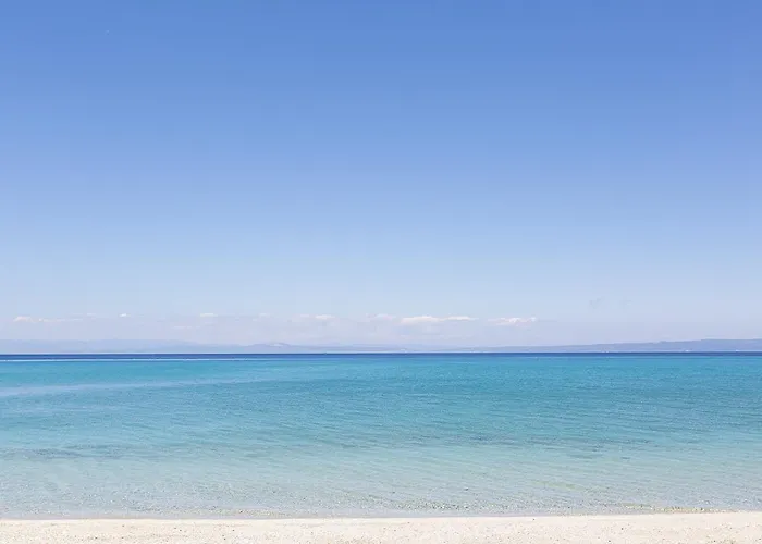 Daphne, Beachfront House Glarokavos #feelslikehome Дом отдыха *