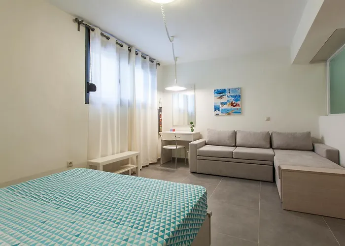 Daphne, Beachfront House Glarokavos #feelslikehome Пефкохори